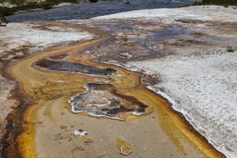 Emerald Pool im Black Sand Basin im Yellowstone Nationalpark